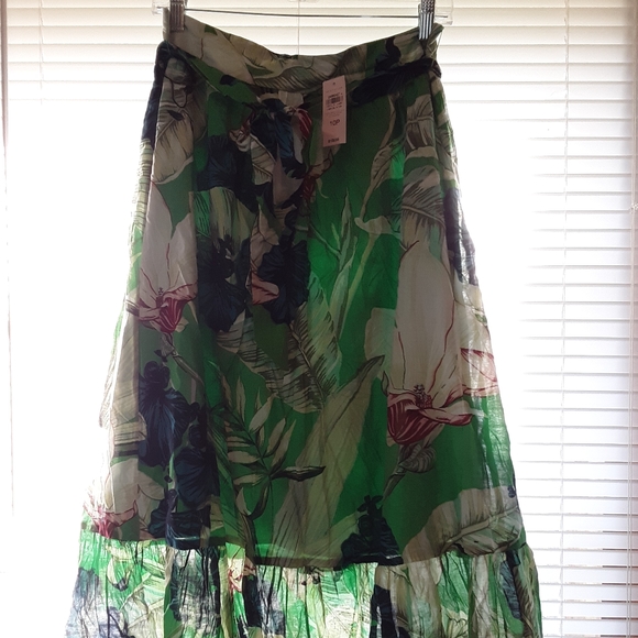 Ann Taylor Factory Dresses & Skirts - ATF Green Floral Maxi Skirt. Size 10P.
